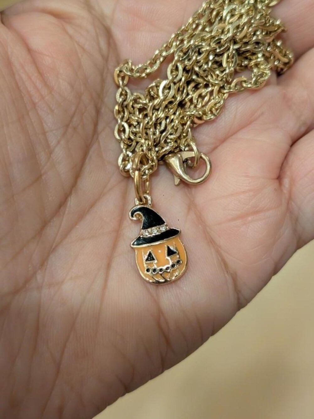 Vintag Halloween Enamel Pumpkin with a Black Hat and Rhinestones Pendant Neclace